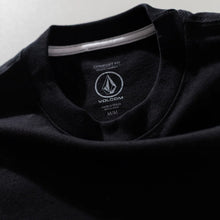 Camiseta Volcom Confort Fit Snake Peace Preta