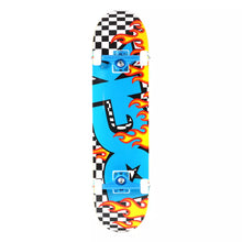 Skate montado DGK