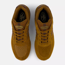 Tênis New Balance Nb Andrew Reynolds Numeric 933 Marrom