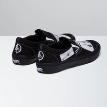 Tênis Skate Slip-On Vans x SAILOR MOON Black Black